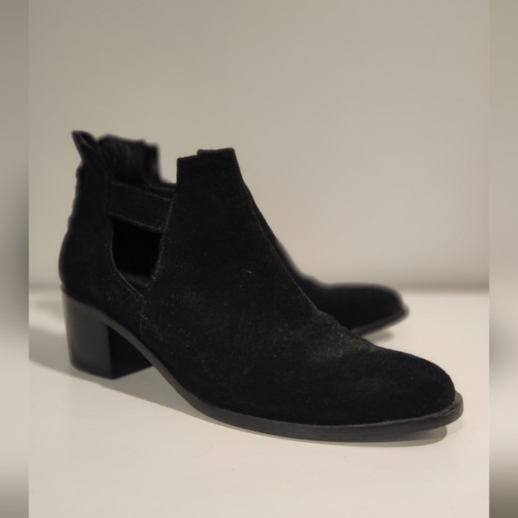 Able Suede booties 8.5 black - Picture 3 of 6